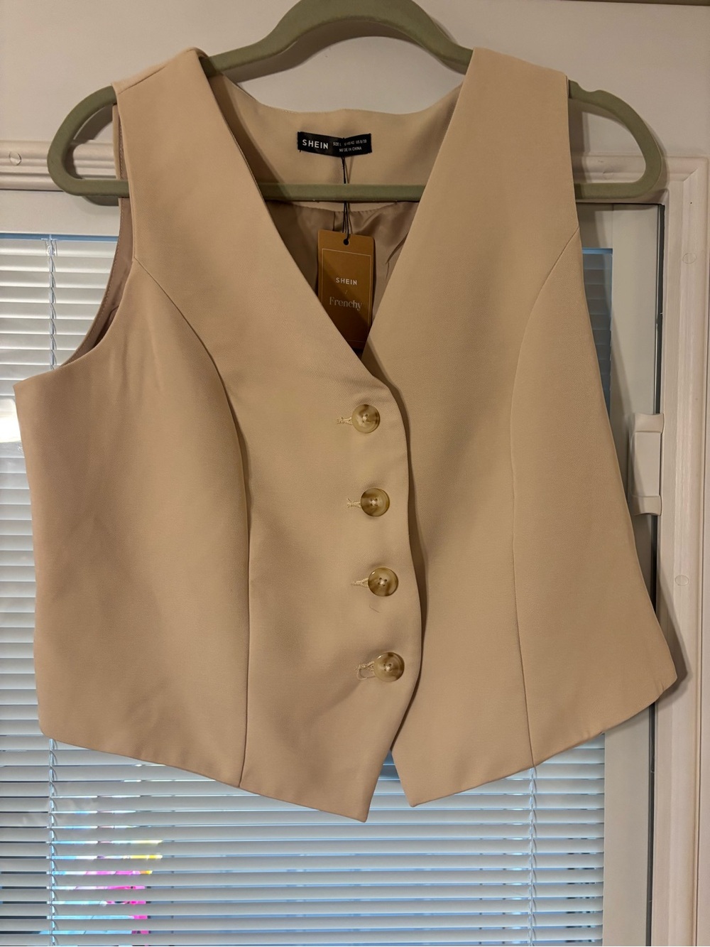SHEIN Button-Front Tailored Vest